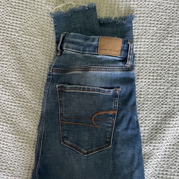 American eagle high waisted jeans - Picture 2 of 3